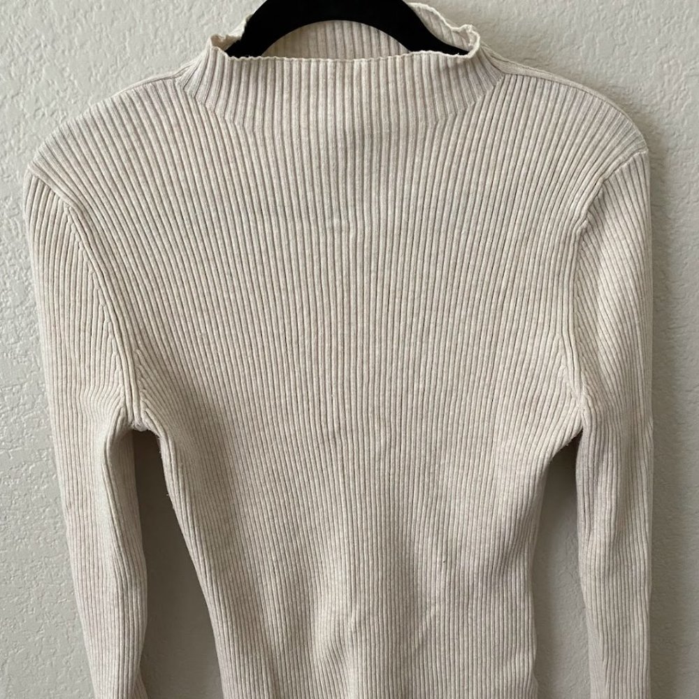 H&M Mock turtleneck ribbed long sleeve sweater